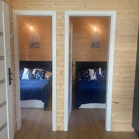 Holliday Lodge *